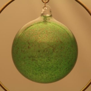 Boule de Noël vert poudrée doré
