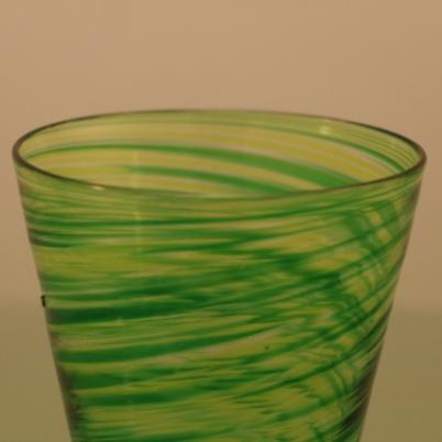 Verre Madras conique vert